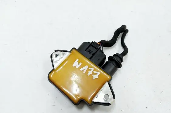 Mercedes-Benz A W177 Glow plug pre-heat relay A6549003300