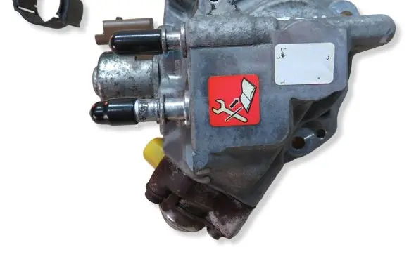 Ford Kuga II Fuel injection high pressure pump 9674984480