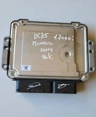 Hyundai ix35 Engine control unit/module 391202A001 1039S71832 0281019639