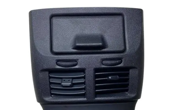 Rear air vent grill