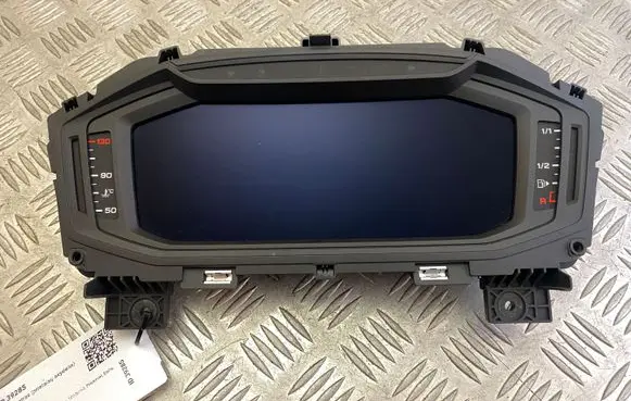 Audi A1 Speedometer (instrument cluster) 82A920700