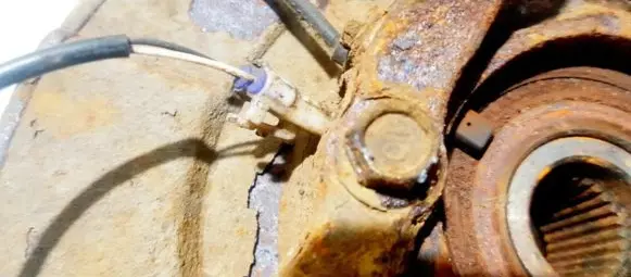 Suzuki Grand Vitara II ABS brake wheel speed sensor