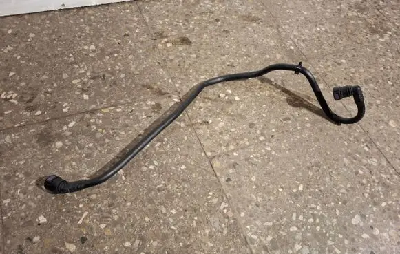 Volvo V60 Engine coolant pipe/hose 31293992