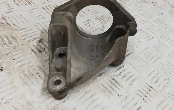 Mercedes-Benz B W246 W242 Driveshaft support bearing bracket A6072050201 15412803