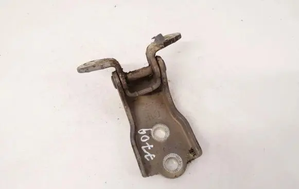 Opel Antara Front door upper hinge