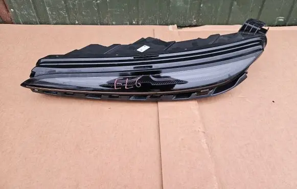 Toyota RAV 4 (XA40) Headlight/headlamp P0242620