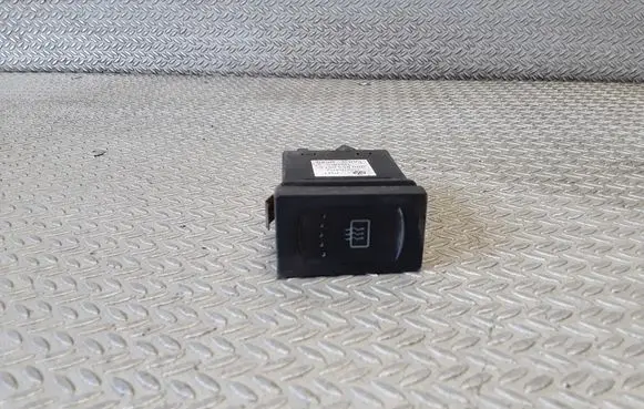Volkswagen PASSAT B5 Windscreen/window heater switch 3B0959621C