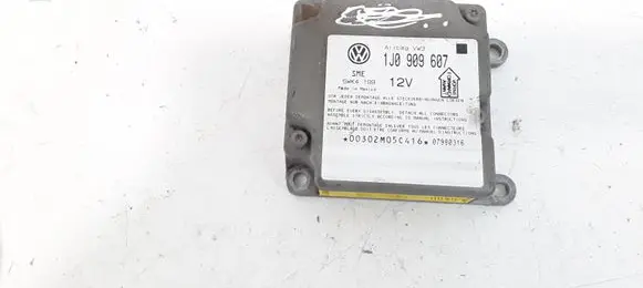 Volkswagen PASSAT B5 Airbag control unit/module 1J0909607