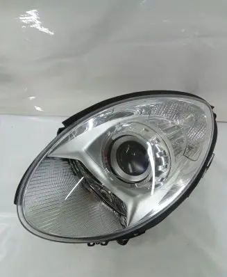 Mercedes-Benz R W251 Headlight/headlamp