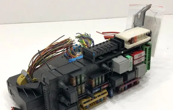 Mercedes-Benz E W212 Fuse box set 2129017306