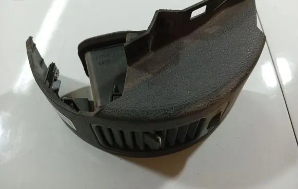 Nissan Pathfinder R51 Dash center air vent grill 68760EB3