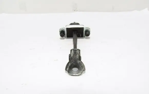 Opel Antara Rear door check strap stopper