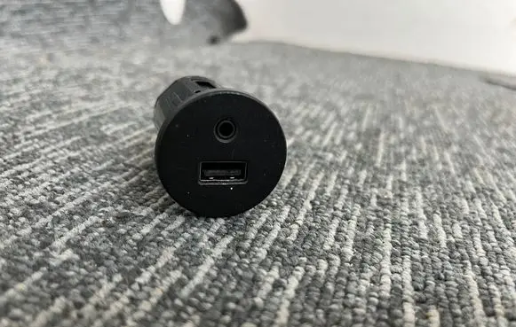 USB socket connector