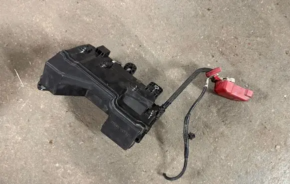 Citroen C1 Battery relay fuse 821110HR20A
