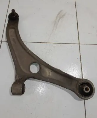 Hyundai i40 Front lower control arm/wishbone NOCODE