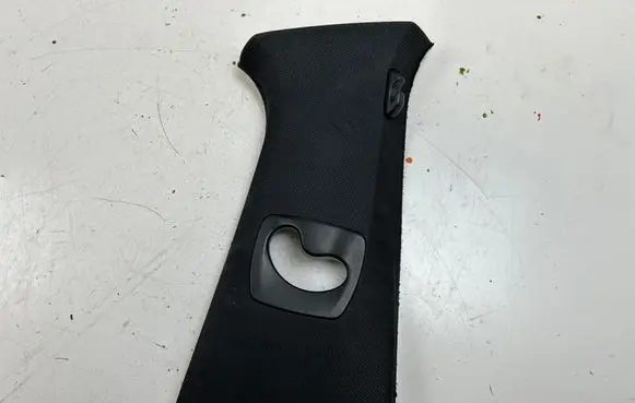 BMW M5 (B) pillar trim (top) 9116350