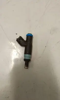 Dodge Durango Fuel injector 05038337AB