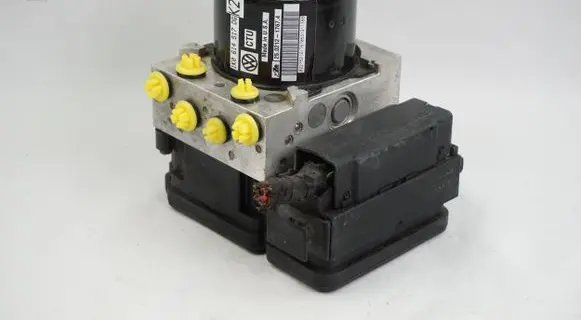 Volkswagen Jetta VI ABS Pump 1K0614517DG 1K0907379BJ