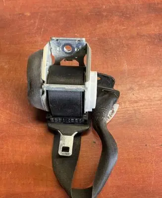 BMW X4 F26 Rear seatbelt 330058760
