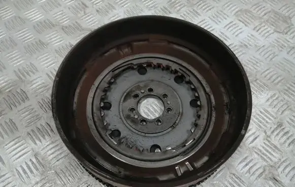 Renault Captur Flywheel 8200980981