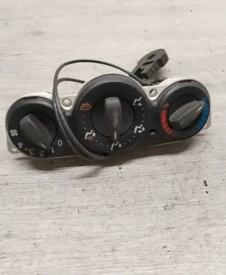 Ford Focus Climate control unit 98ABI8C419