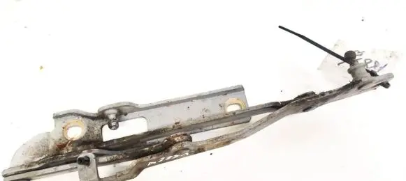 Hyundai Sonata Tailgate/trunk/boot hinge