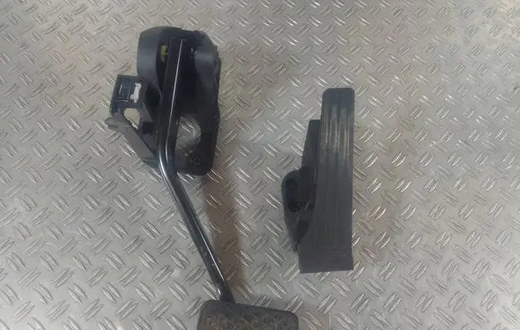 Mercedes-Benz GLE W167 Pedal assembly A2053000004 A1672900000