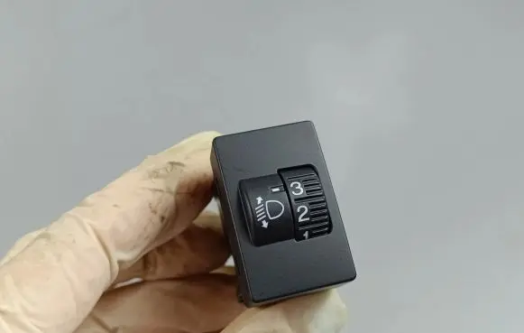 Honda HR-V Headlight level height control switch M63730