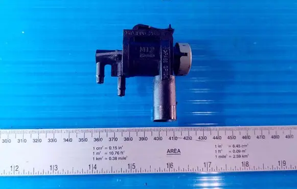 Volkswagen Touareg II Turbo solenoid valve 1K0906283A