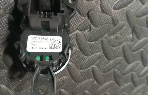 BMW 5 F10 F11 Engine start stop button switch 9225229