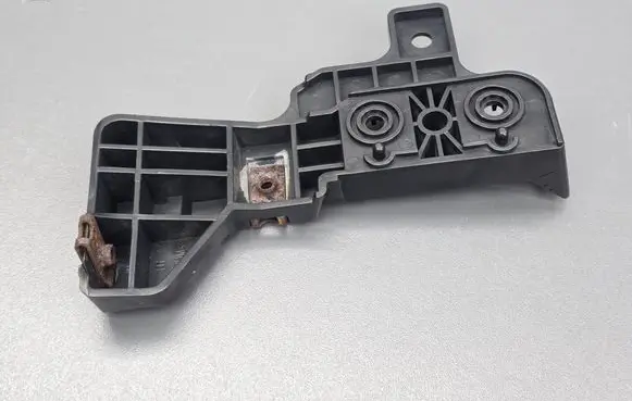 Peugeot 4007 Front bumper mounting bracket 6400B151