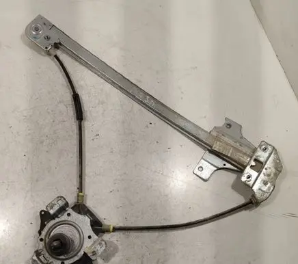 Rear door manual window regulator