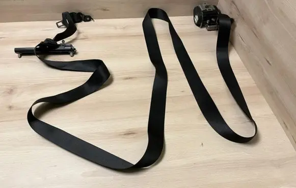 Mercedes-Benz Sprinter W906 Front seatbelt A2018680222 A9068600088