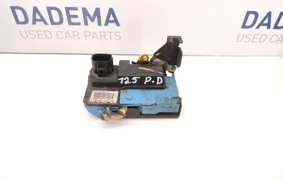 Volvo S60 Front door lock D125