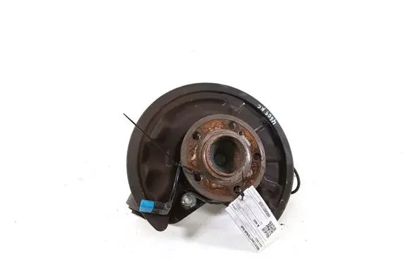 Rear wheel hub