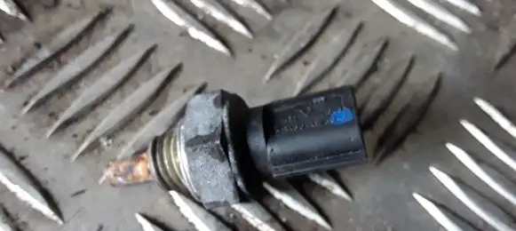 Opel Vivaro Exhaust gas temperature sensor H77101968