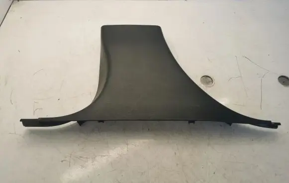 Jeep Grand Cherokee (B) pillar trim (bottom) P100984030BLR 100984030BLR