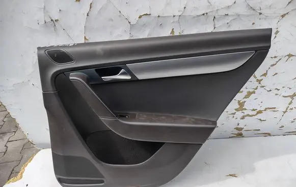Volkswagen PASSAT B7 Rear door card panel trim 3AF867212