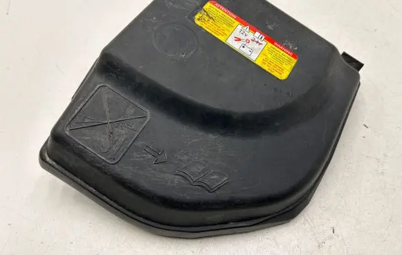 Citroen DS5 Fuse box cover 9658418180