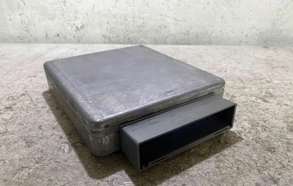 Ford Mondeo Mk III Engine control unit/module 3S7112A650ABA GCAD3B12 Q8APY0B2T6L8