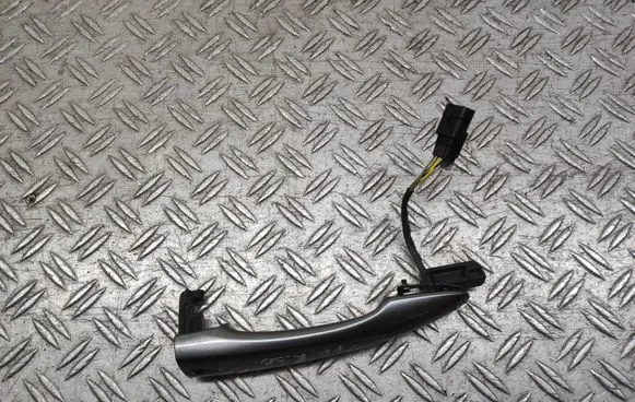 Nissan Qashqai Front door exterior handle 806404E