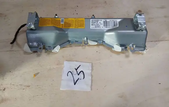 Mercedes-Benz CLS C218 X218 Knee airbag A2128601002