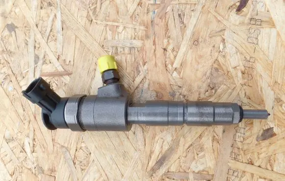 Ford Focus Fuel injector 0445110340 870692