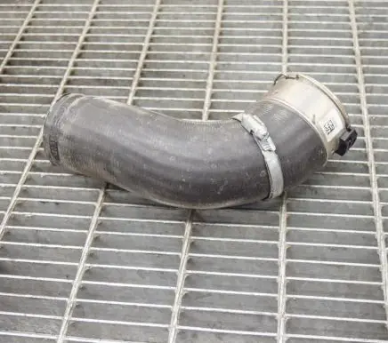 Volvo XC60 Intercooler hose/pipe 31657743