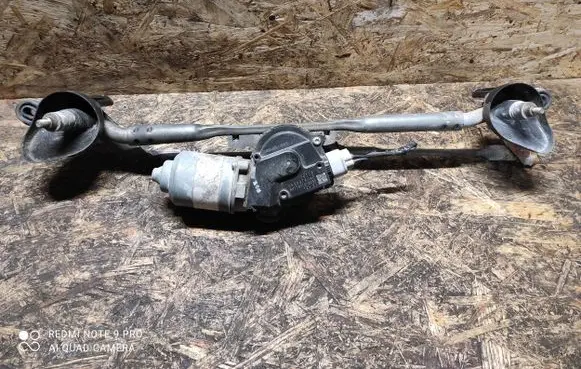 Dodge Caliber Front wiper linkage and motor 05303780AE