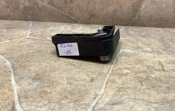 BMW 5 F10 F11 Battery bracket 7586426