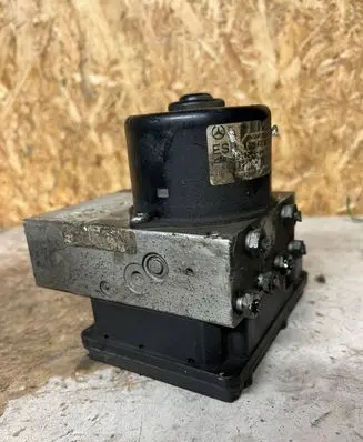 Mercedes-Benz C W203 ABS Pump A2095453032 DP24A12A27