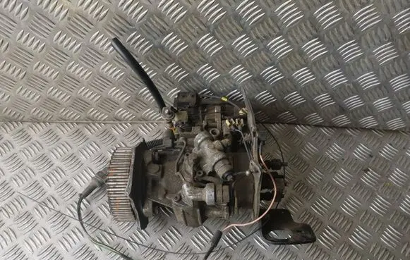 Renault Laguna I Fuel injection high pressure pump 0460494332