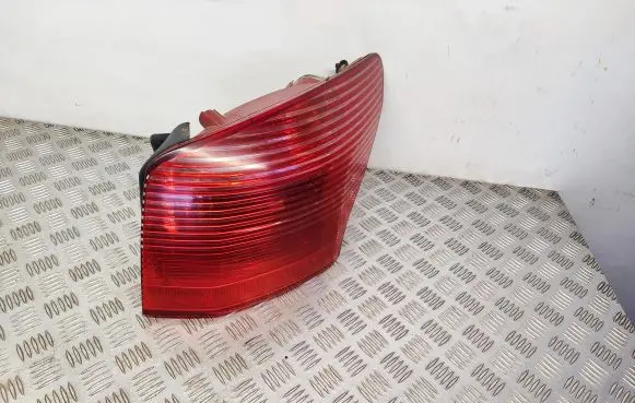 Peugeot 407 Rear/tail lights 03035