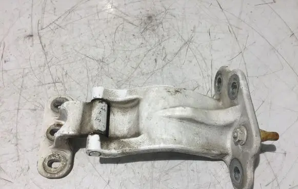 Rear door upper hinge